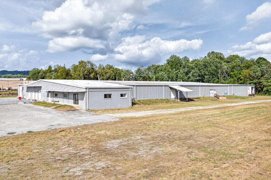 More Photos Of 167 Industrial Park Cir, Livingston Manufacturing For Lease