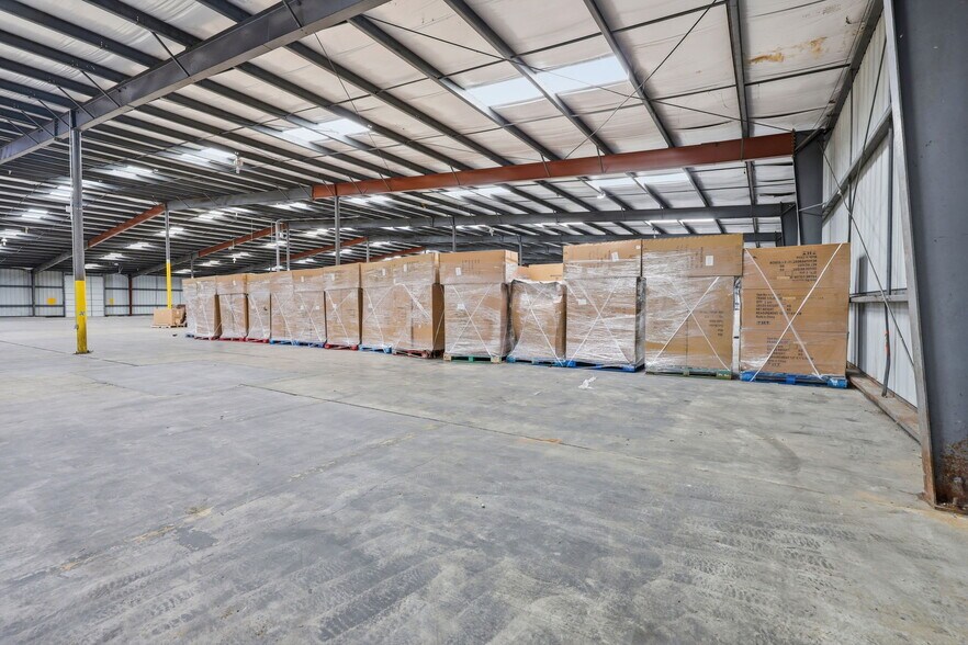 More Photos Of 1730 Five Points Ln, Fuquay-Varina Warehouse For Lease