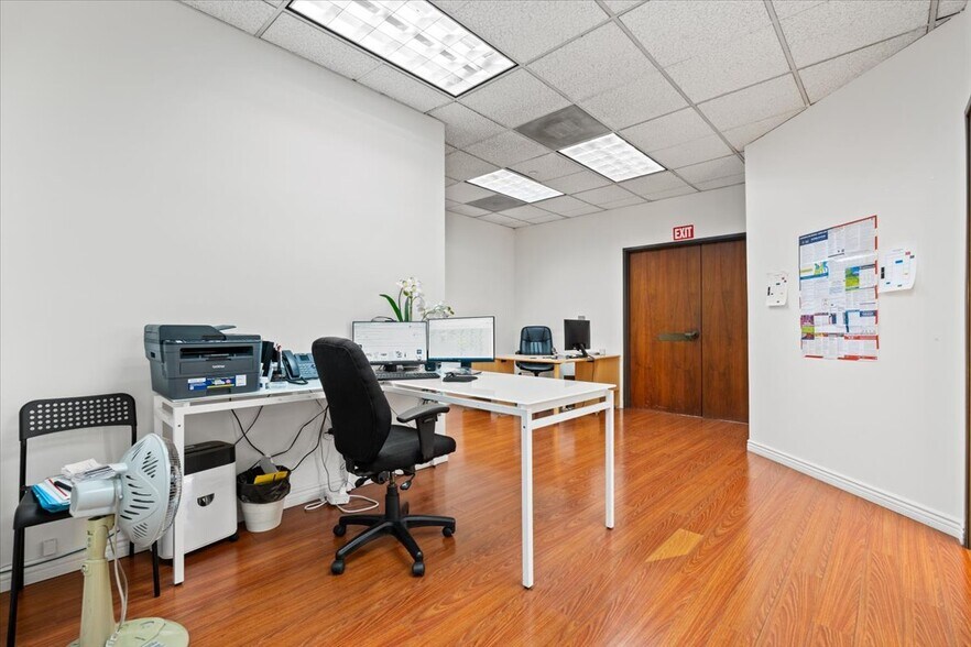 More Photos Of 220 S Kenwood St, Glendale Office For Lease