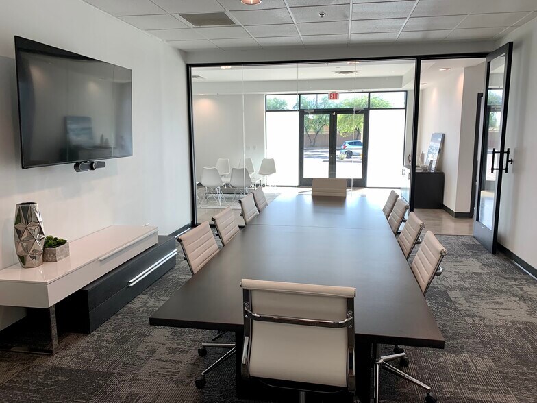 More Photos Of 2050 S Cottonwood Dr, Tempe Medical For Lease