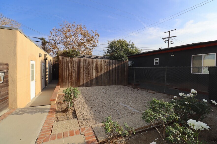 More Photos Of 1500 Hauser Blvd, Los Angeles Apartments For Sale