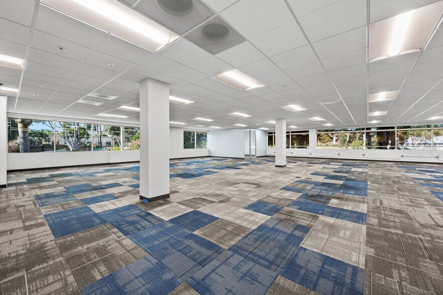 More Photos Of 2035 corte del nogal, Carlsbad Office For Lease