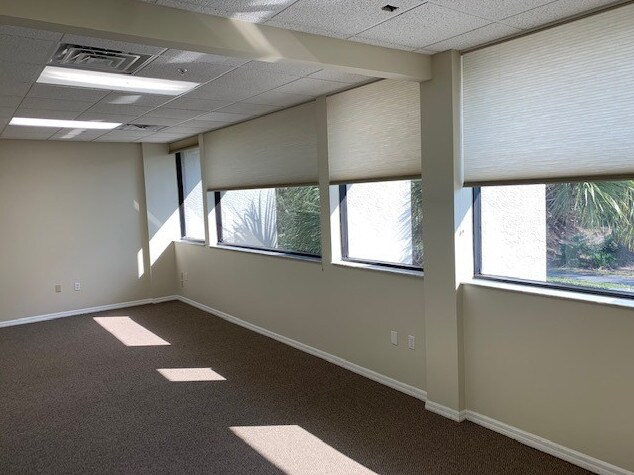 More Photos Of 9220 Bonita Beach Rd, Bonita Springs Medical For Lease