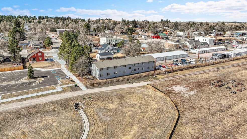 More Photos Of 490 E Elm St, Elizabeth Apartments For Sale