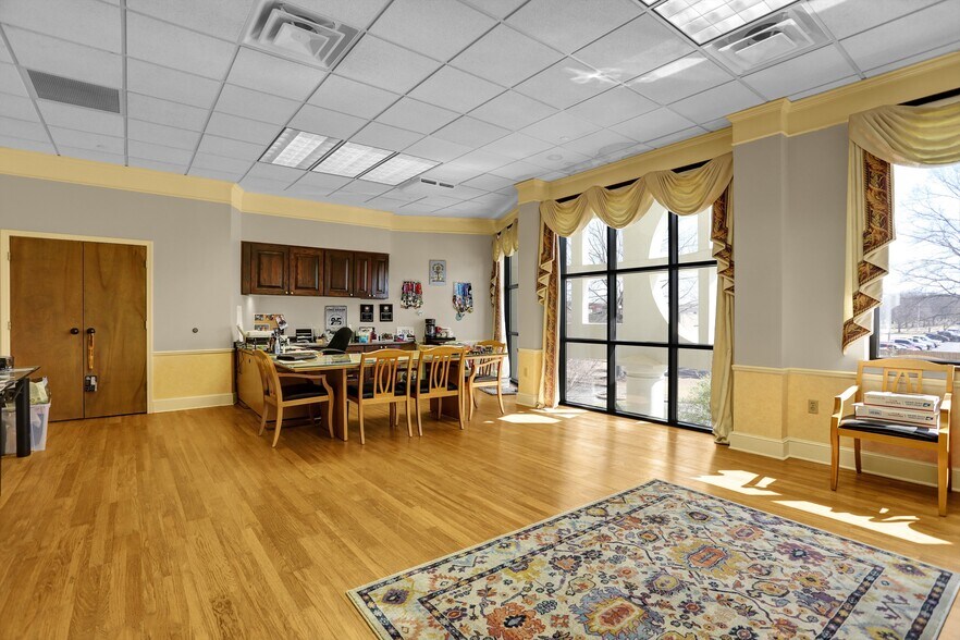 More Photos Of 7375 Adrianne Pl, Bartlett Light Distribution For Sale