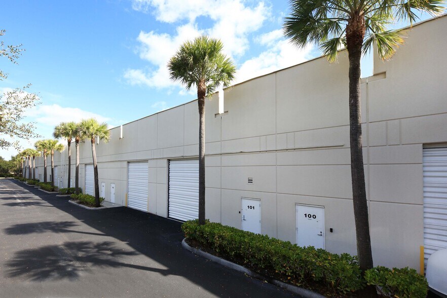 More Photos Of 6535 Nova Dr, Davie Unknown For Lease