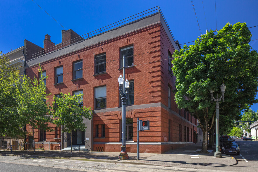 Primary Photo Of 1532 SW Morrison St, Portland Office For Sale