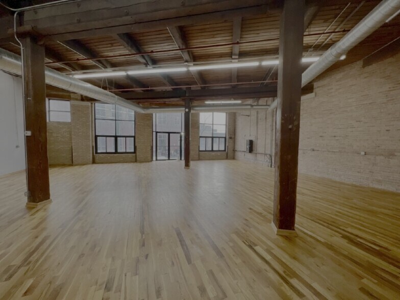 More Photos Of 1000 N Halsted St, Chicago Loft Creative Space For Lease