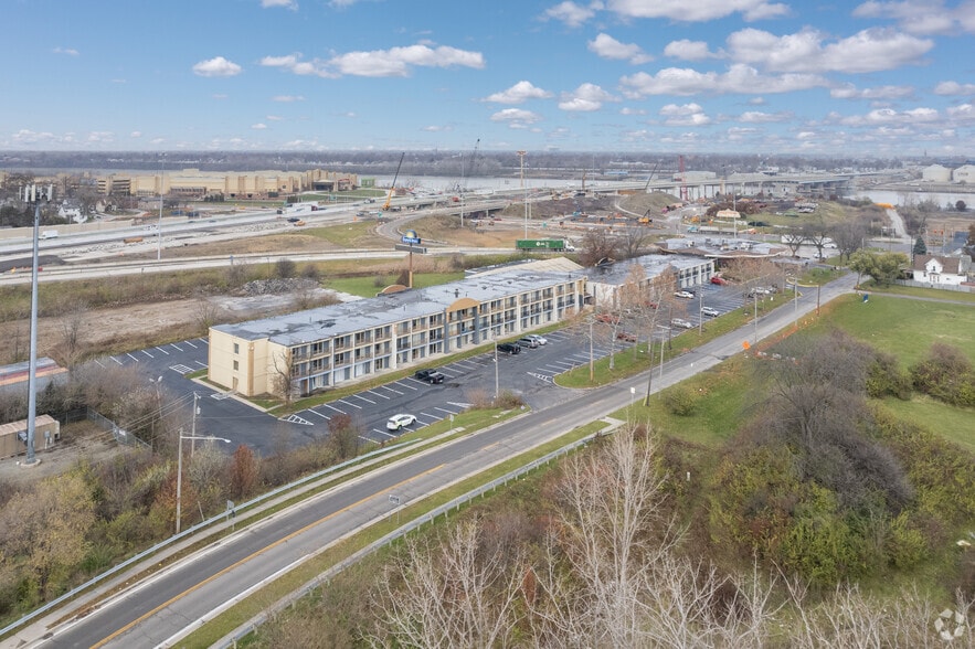More Photos Of 1800 Miami St, Toledo Hotel For Sale
