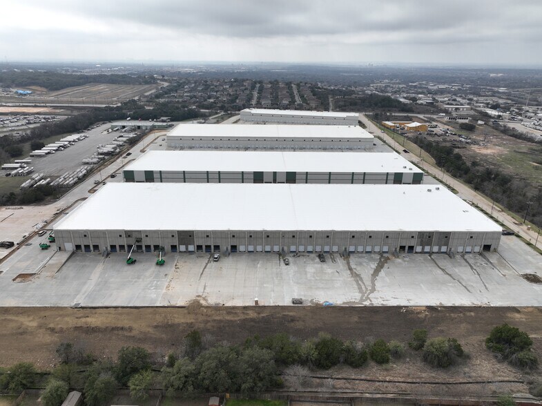 More Photos Of 13644 Toepperwein Rd, Live Oak Unknown For Lease