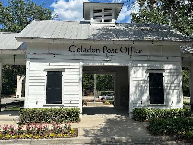 More Photos Of 12 Celadon Dr, Beaufort Storefront Retail Office For Lease