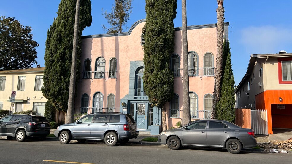 More Photos Of 1537 Corinth Ave, Los Angeles Apartments For Sale