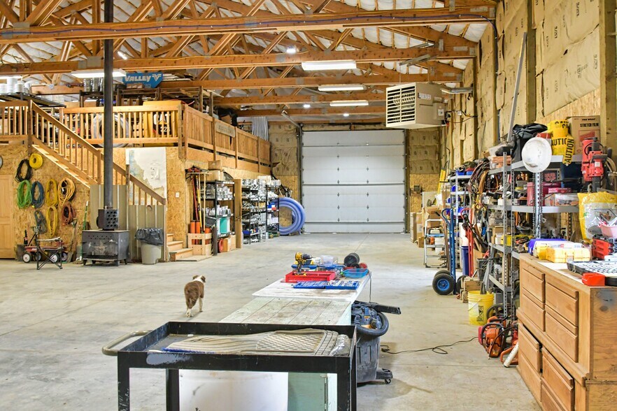 More Photos Of 115 Williams Creek Rd, Salmon Warehouse For Sale
