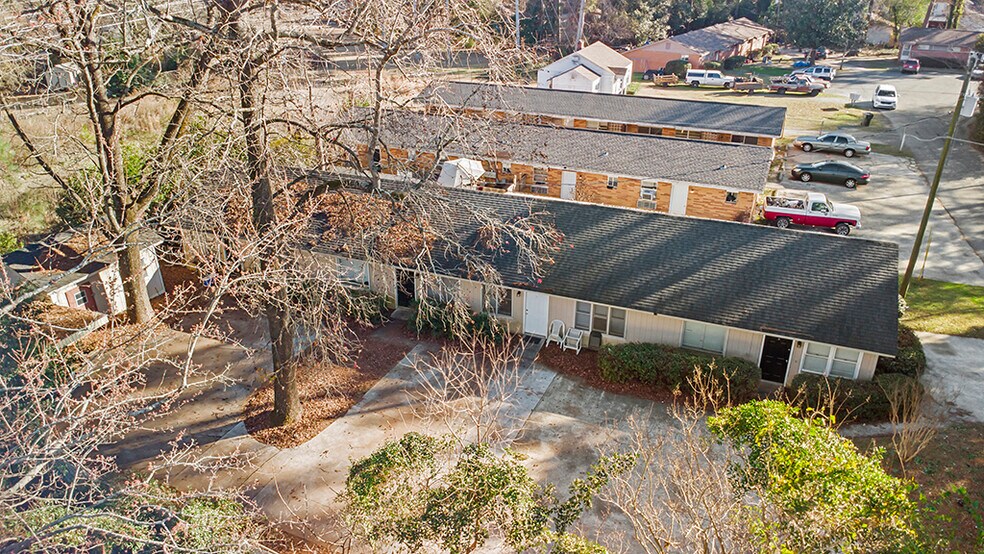 More Photos Of 101 Delwood Cir, Warner Robins Apartments For Sale