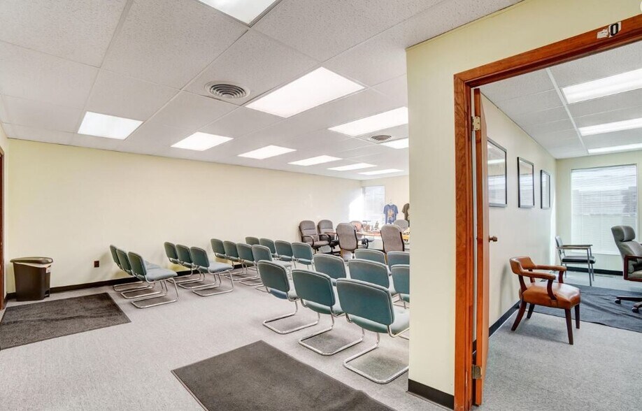 More Photos Of 5125 N Dixie Dr, Dayton Medical For Lease