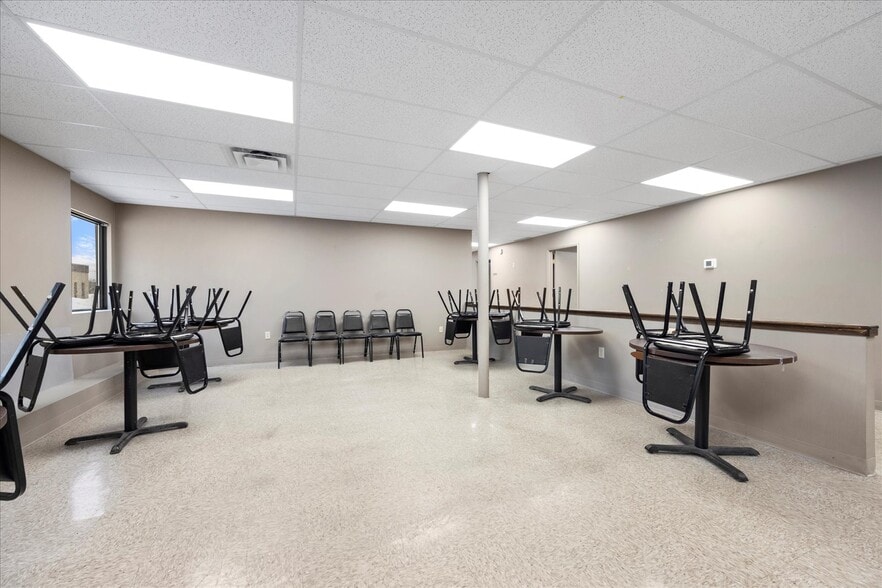 More Photos Of 4 Adler Dr, East Syracuse Office For Lease