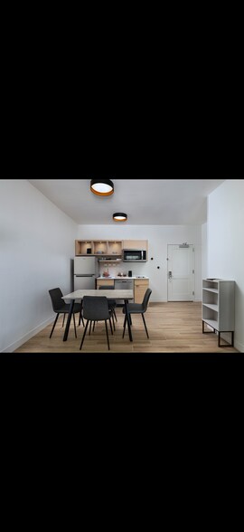 More Photos Of 215 Alford Dr, Weatherford Hotel For Sale