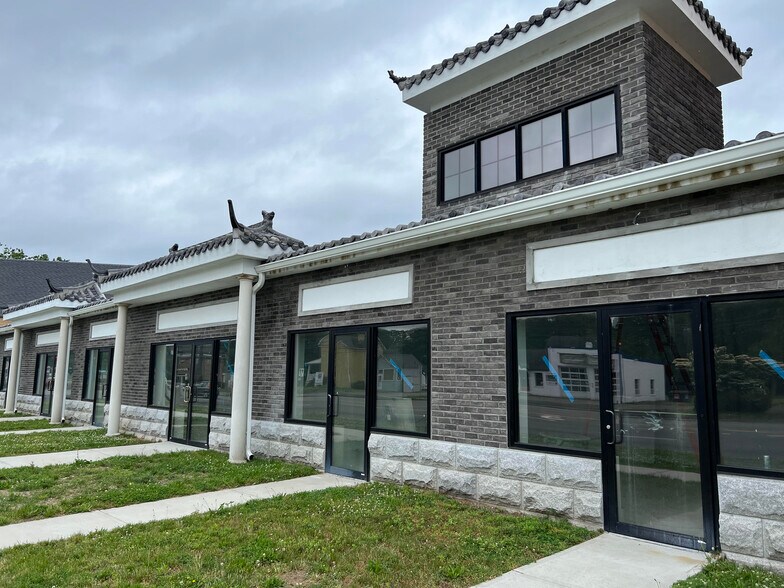 Primary Photo Of 804 Boston Post Rd, Milford Supermarket For Sale