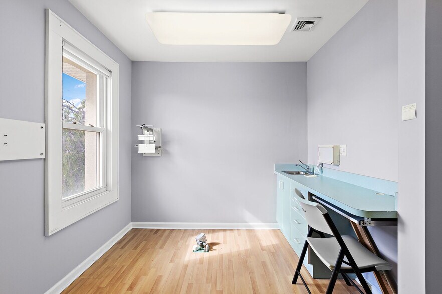 More Photos Of 197 S Washington Ave, Bergenfield Medical For Sale