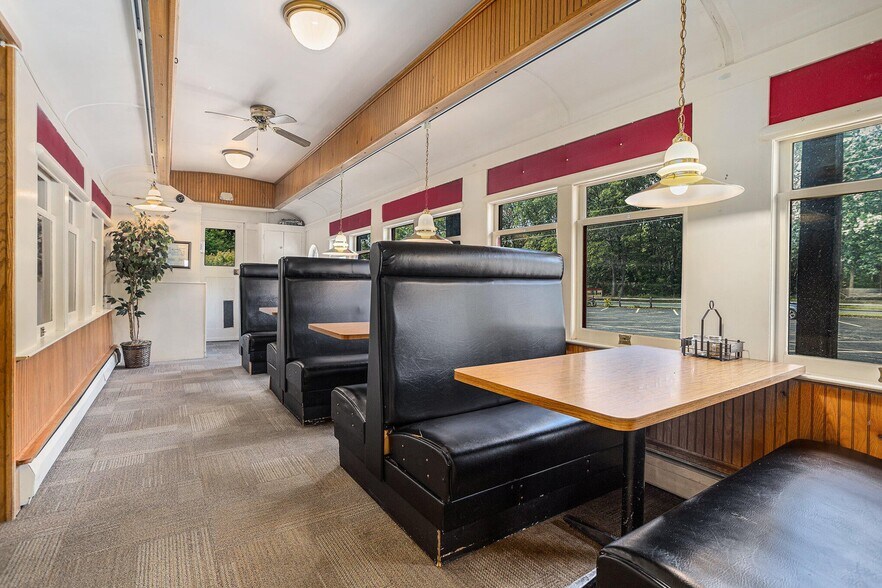 More Photos Of 6225 W D Ave, Kalamazoo Restaurant For Sale