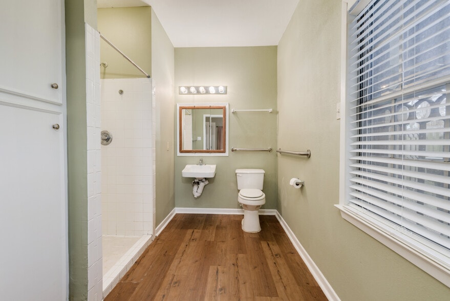 More Photos Of 1601 Broadway St, Galveston Assisted Living For Sale
