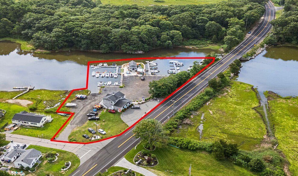 More Photos Of 132 Shore Rd, Old Lyme Marina For Sale