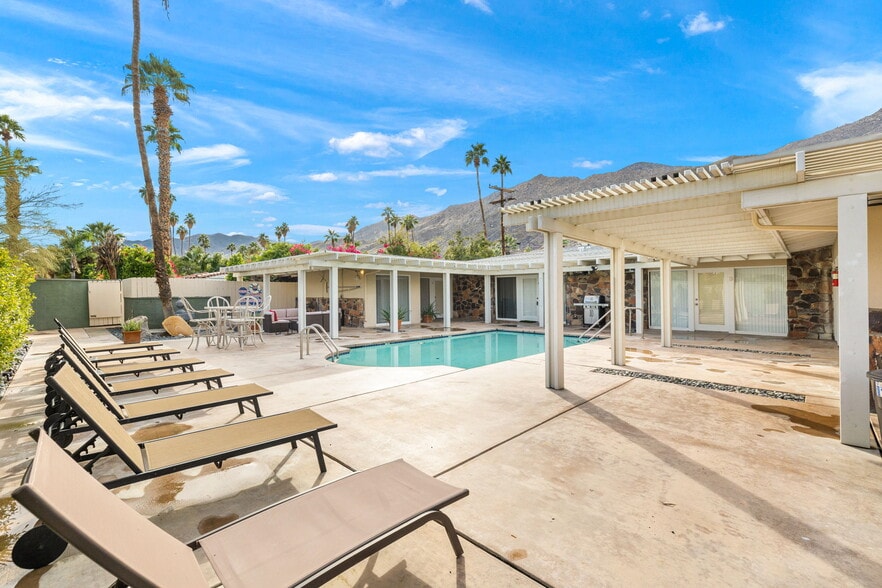 More Photos Of 1425 S Via Soledad, Palm Springs Apartments For Sale