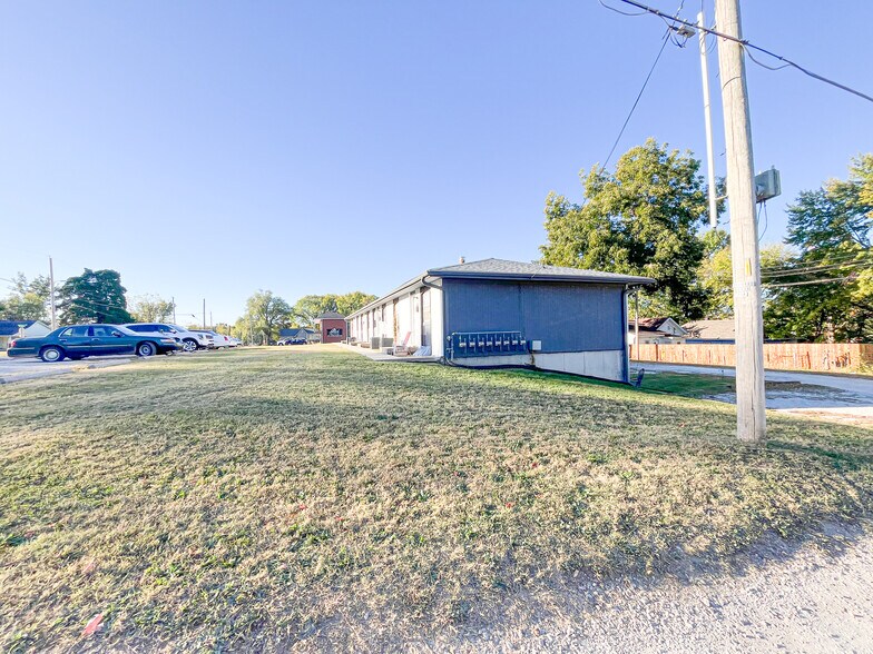 More Photos Of 408 S Mulberry St, Warrensburg Apartments For Sale