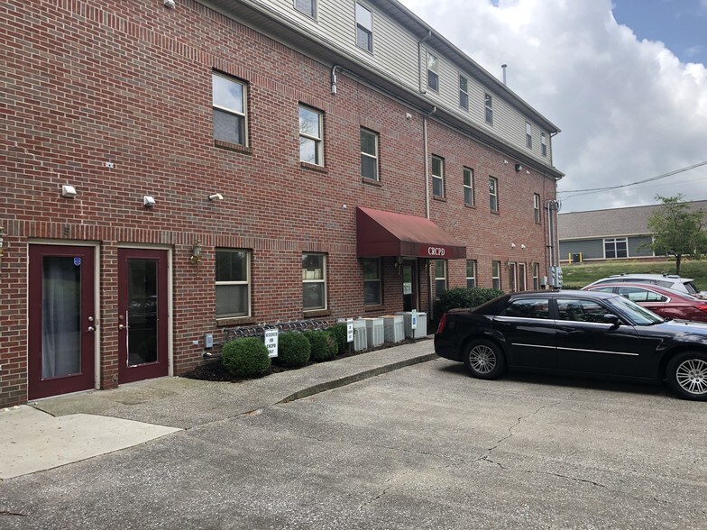 More Photos Of 1030 Burlington Ln, Frankfort Office For Lease