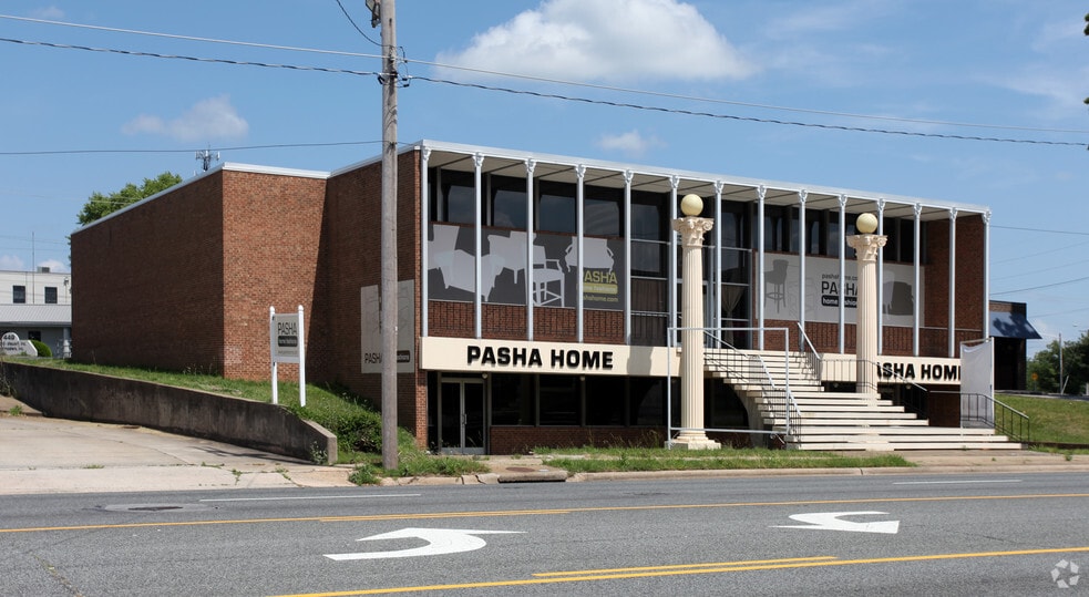 More Photos Of 443 S Main St, High Point Freestanding For Lease