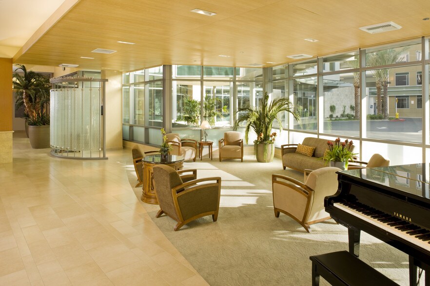 More Photos Of 1010 W La Veta Ave, Orange Medical For Lease