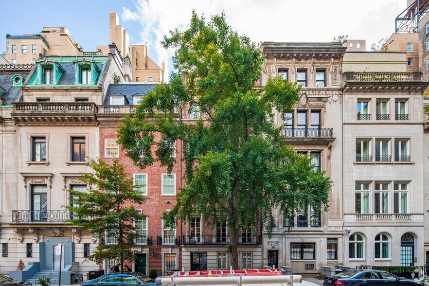 More Photos Of 16 E 73rd St, New York Apartments For Sale