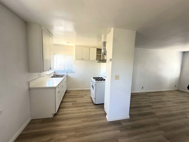 More Photos Of 1072 W Wilson St, Pomona Apartments For Sale