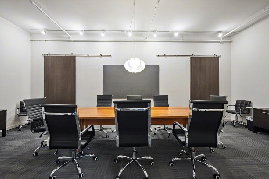 More Photos Of 813-825 Chapel St, New Haven Freestanding For Lease