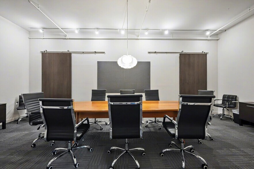 More Photos Of 817 Grand Ave, New Haven Freestanding For Lease