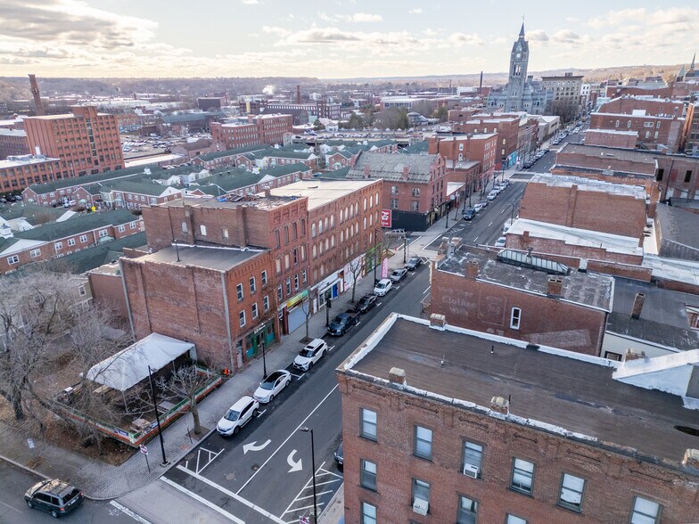More Photos Of 107-109 High St, Holyoke Storefront For Lease