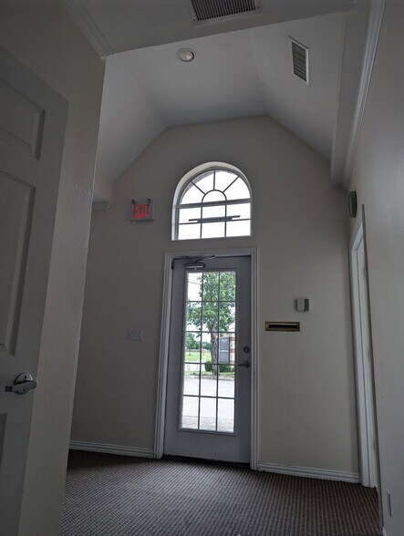 More Photos Of 309 W Eldorado Pky, Little Elm Office For Lease