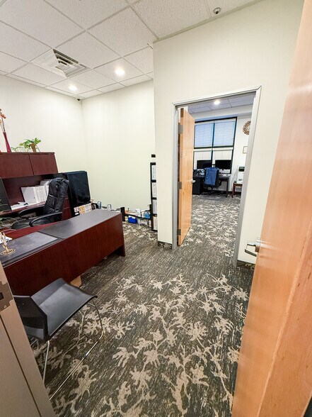 More Photos Of 9494 W Flamingo Rd, Las Vegas Medical For Sale