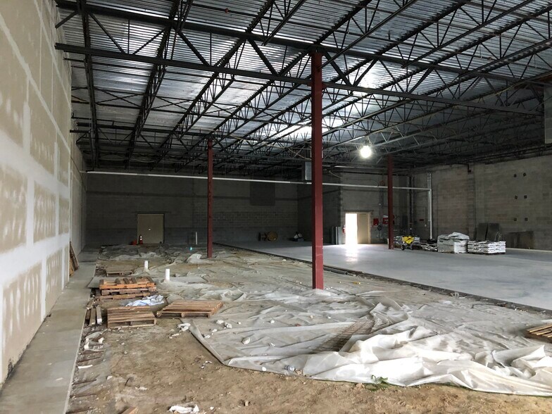 More Photos Of 11409 Ocean Gateway, Berlin Unknown For Lease