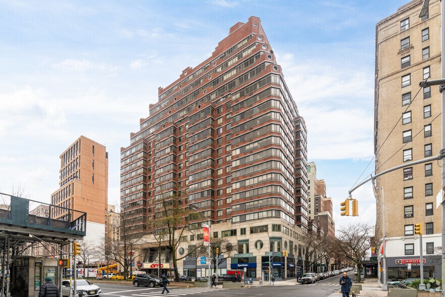 More Photos Of 2300 Broadway, New York Apartments For Lease