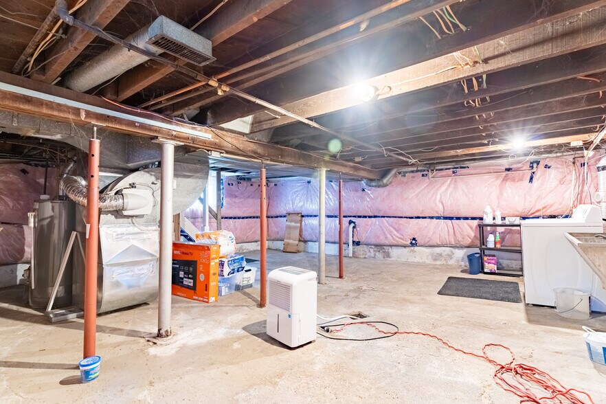 More Photos Of 738 Brock St, Windsor Multifamily For Sale