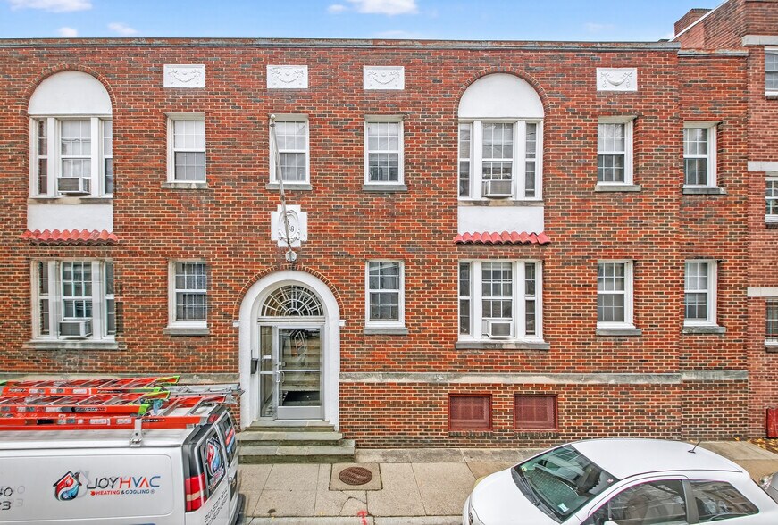 More Photos Of 1818 Riggs Pl NW, Washington Apartments For Sale