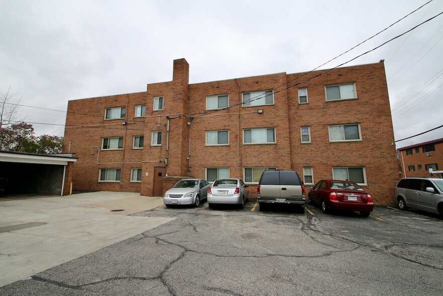 More Photos Of 18051 Lake Shore Blvd, Cleveland Apartments For Sale