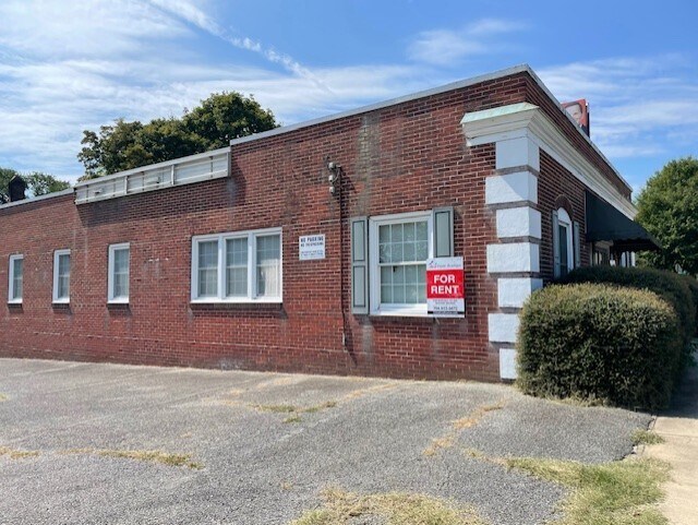 More Photos Of 1001 W Franklin Blvd, Gastonia Office For Lease