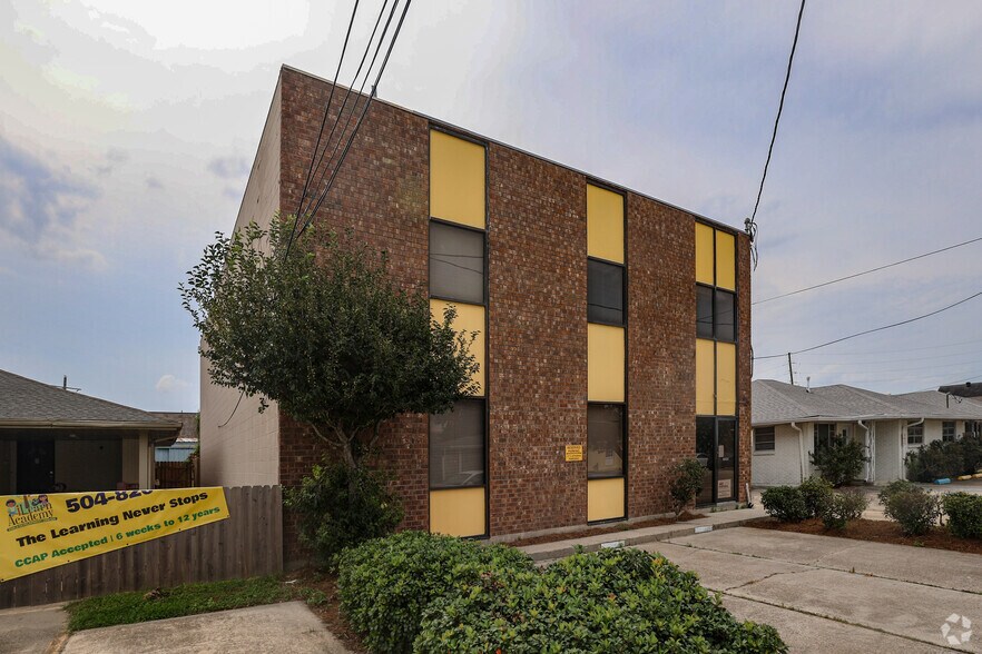 More Photos Of 2713 Athania Pky, Metairie Office For Sale