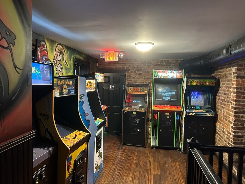 More Photos Of 902-904 S Charles St, Baltimore Restaurant For Lease