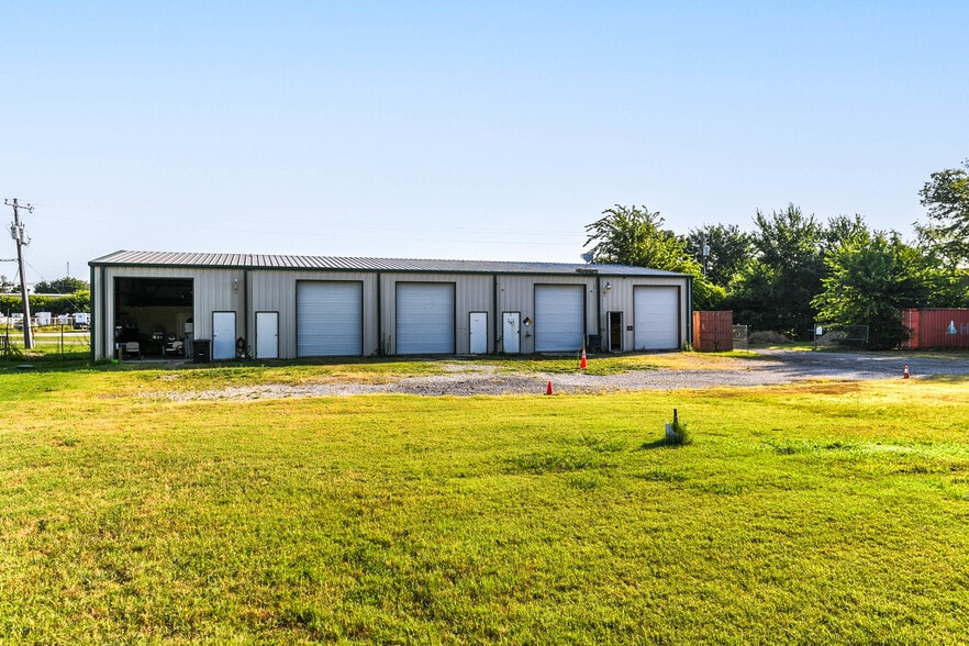 More Photos Of 1262 Eastgate Rd, Midlothian Warehouse For Sale
