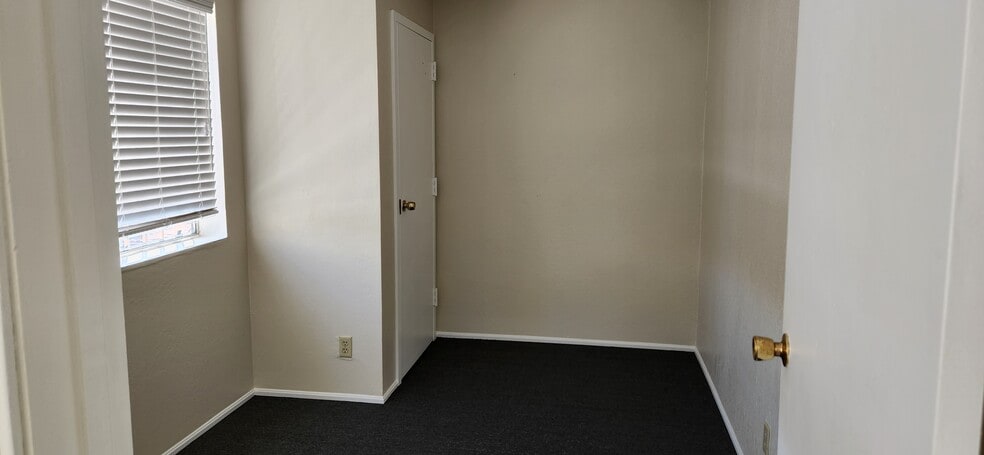 More Photos Of 301 W Calaveras Blvd, Milpitas Freestanding For Lease