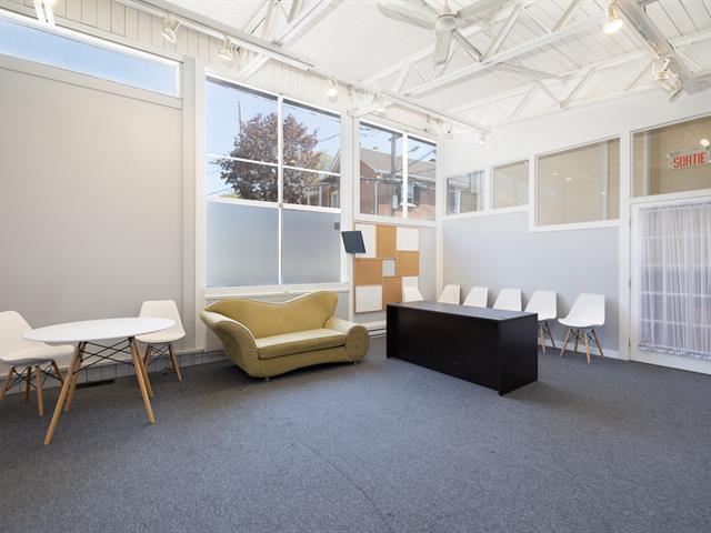 More Photos Of 91 Rue Sainte-Anne, Montréal Storefront Retail Residential For Sale