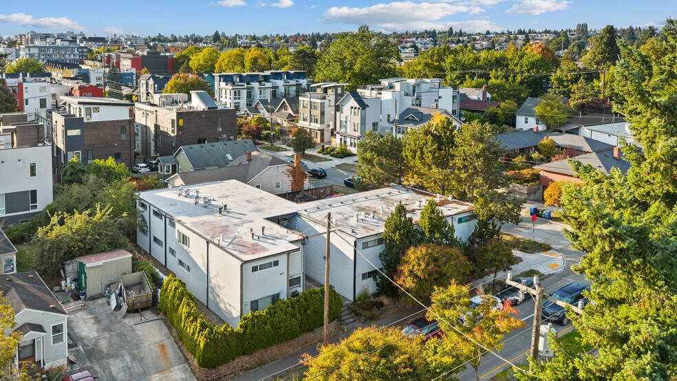 Primary Photo Of 801 NW 54th St, Seattle Apartments For Sale